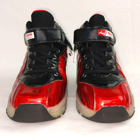 Sport LED Light-up USB Charging Retractable Wheeled Sneakers Sz. 3.5 - Picture 4 of 12